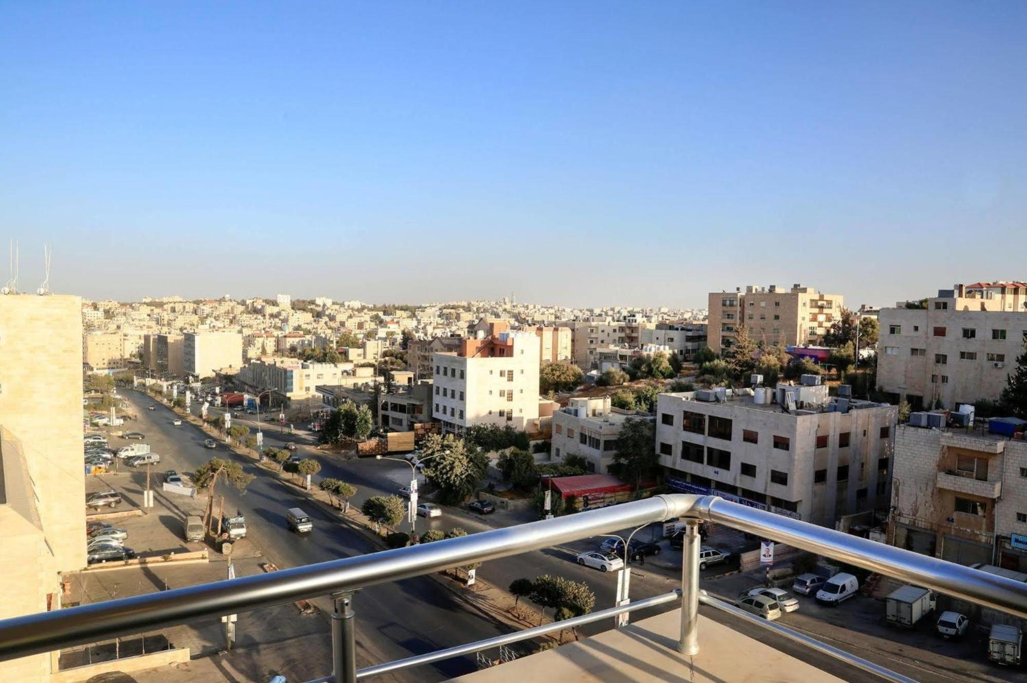 Balcony Hotel Amman Exterior photo